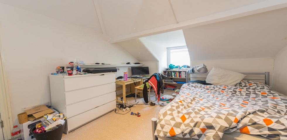			4 Bedroom, 1 bath, 1 reception Flat			 Birchington Road, KILBURN